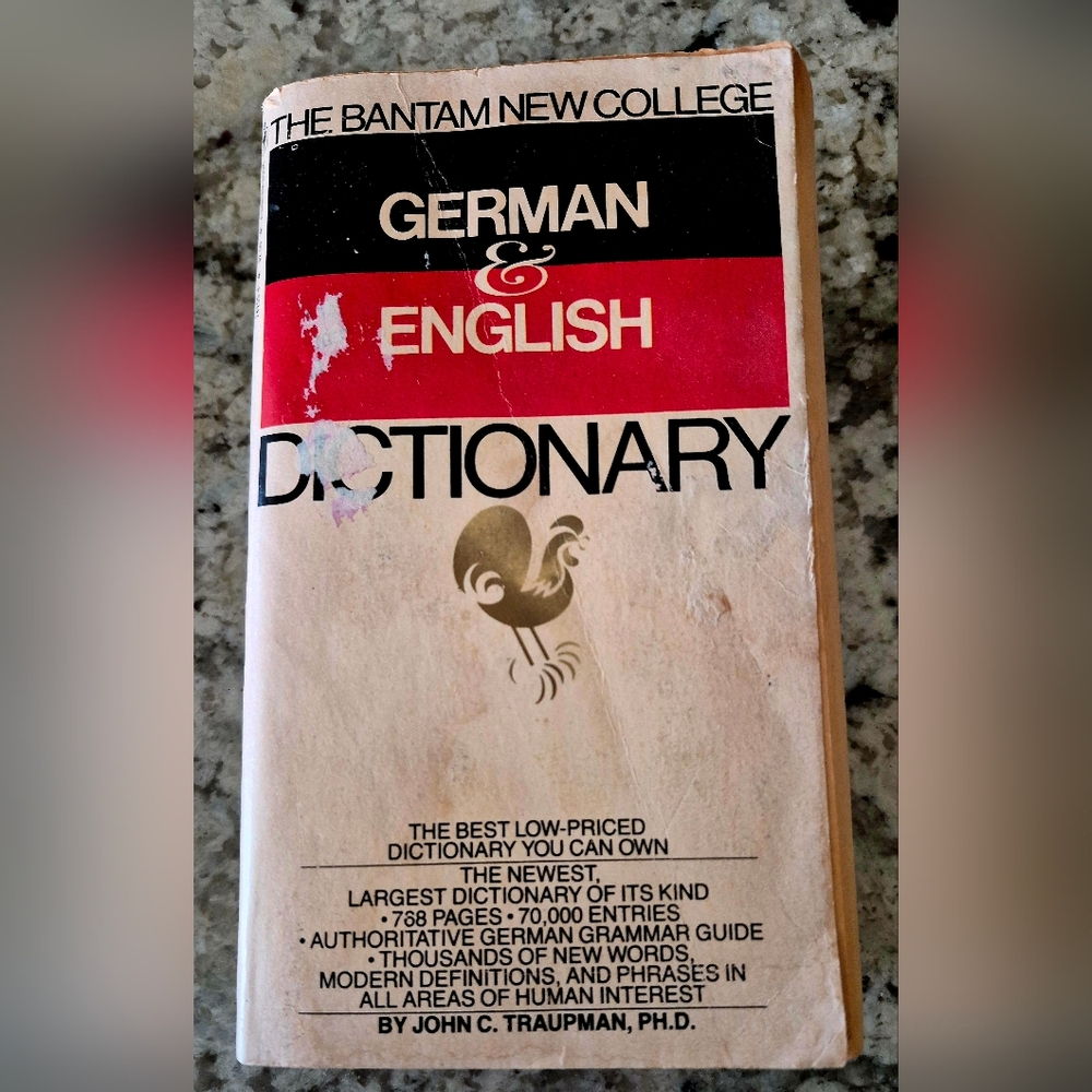 German & English Dictionary - Classic Black and White